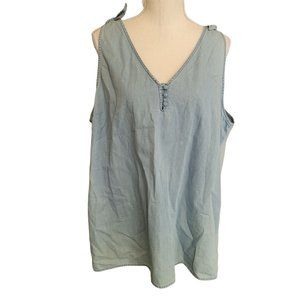 St. John's Bay Top, size xl, runs big